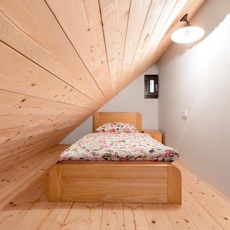 Homestead Farm Tesnak Gorenja Vas  Room photo